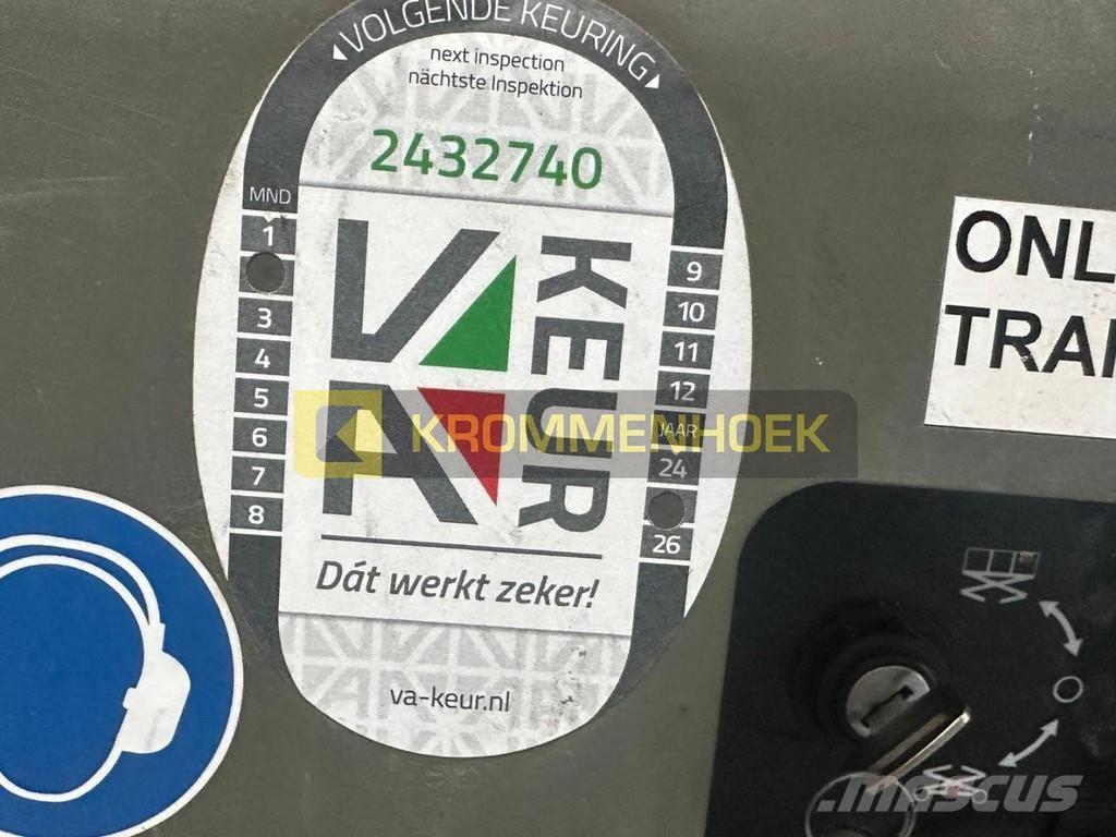 JLG M 3369 Nožnicové zdvíhacie plošiny