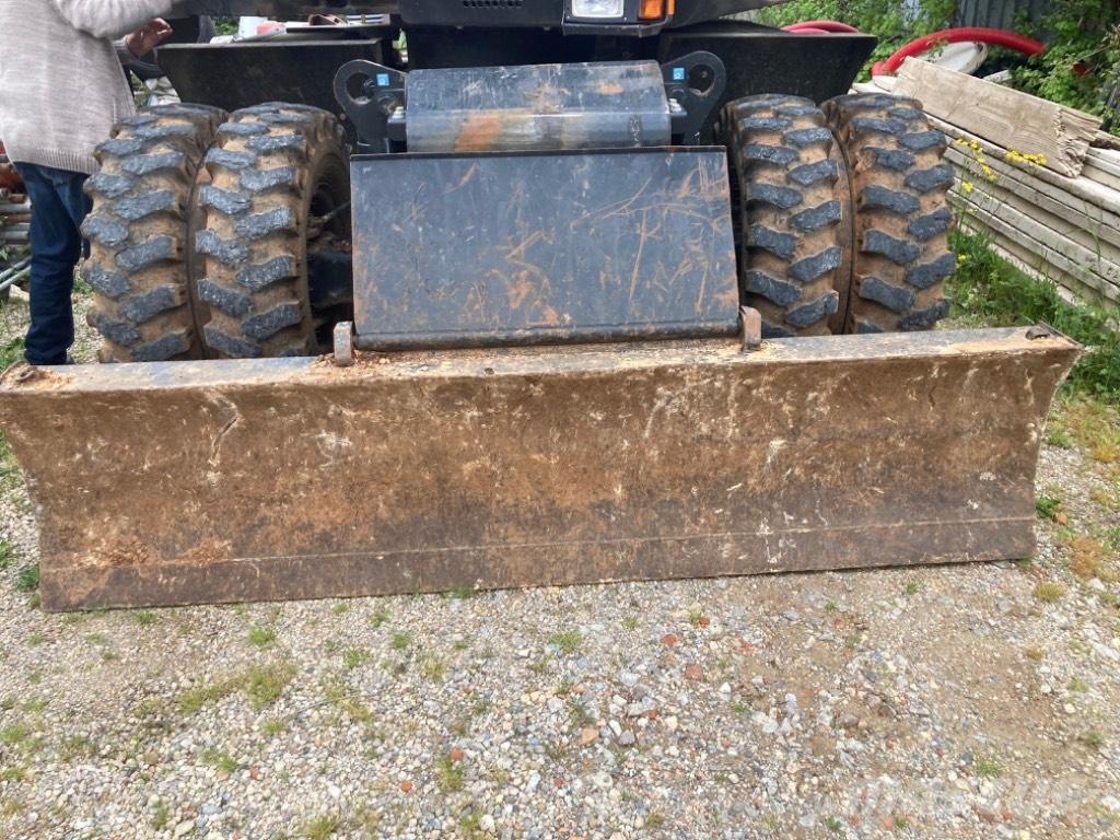 Hitachi ZX 145 W-6 Kolesové rýpadlá