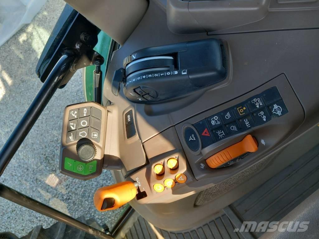 John Deere 5125 R Traktory