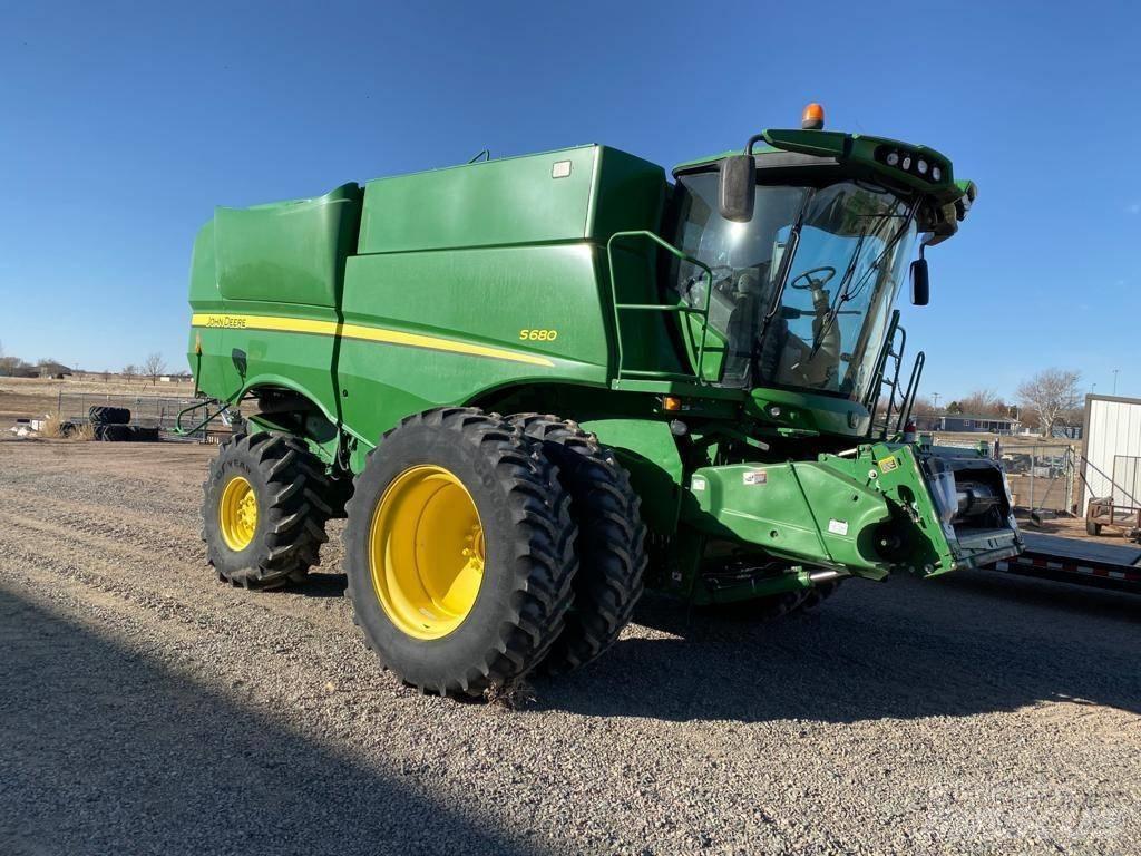 John Deere S 680 Kombinované zberacie stroje