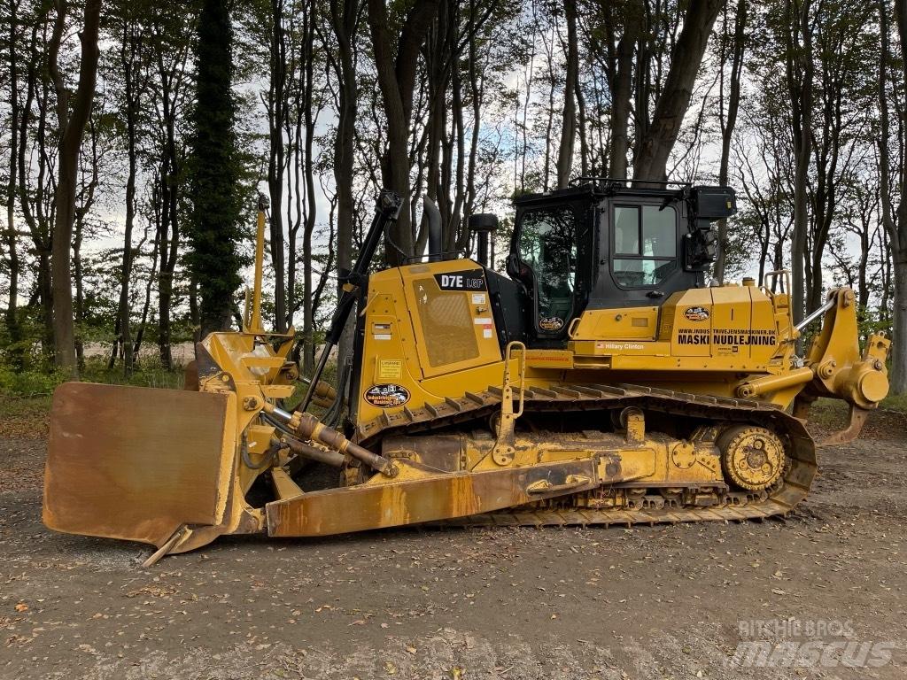 CAT D 7 E Pásové dozéry