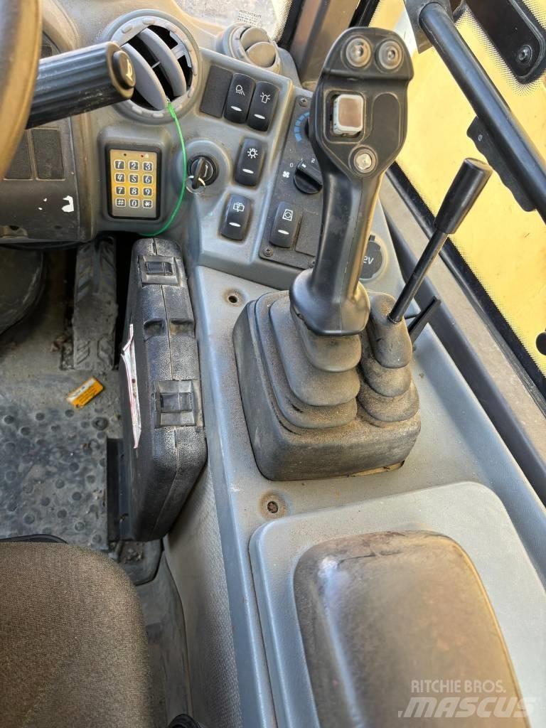 Volvo L 25 F Kolesové nakladače