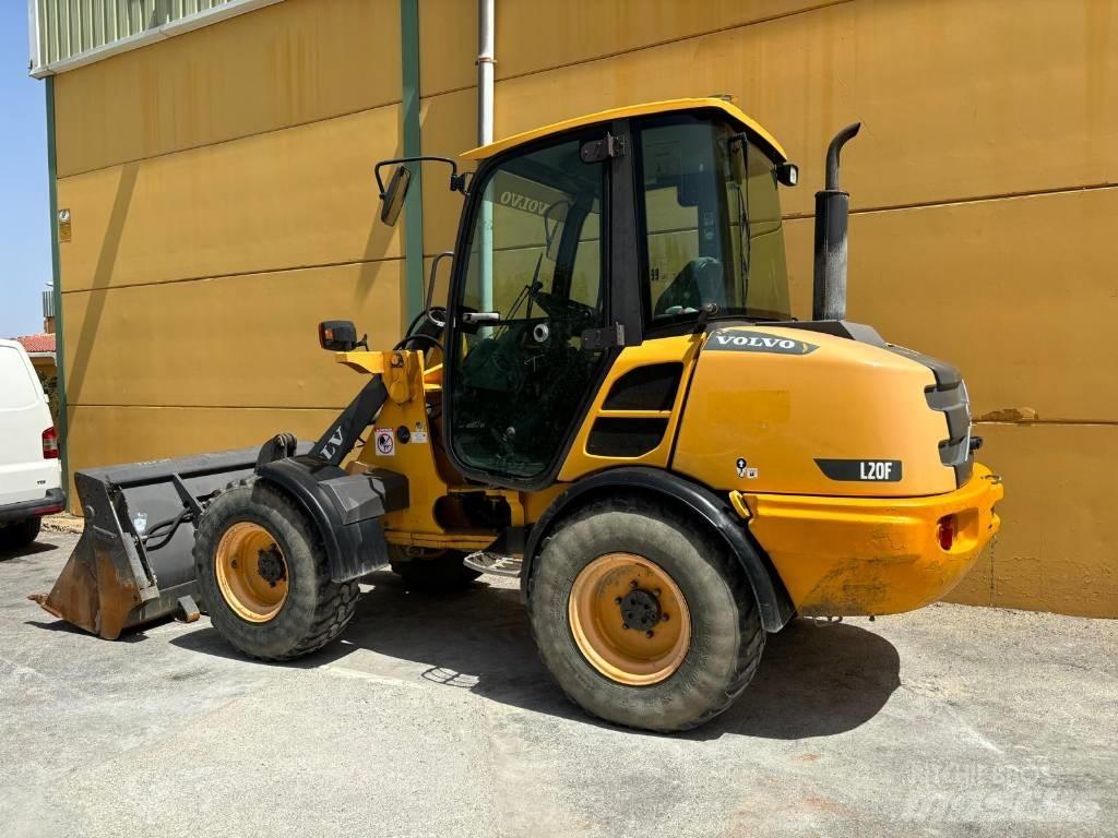 Volvo L 25 F Kolesové nakladače