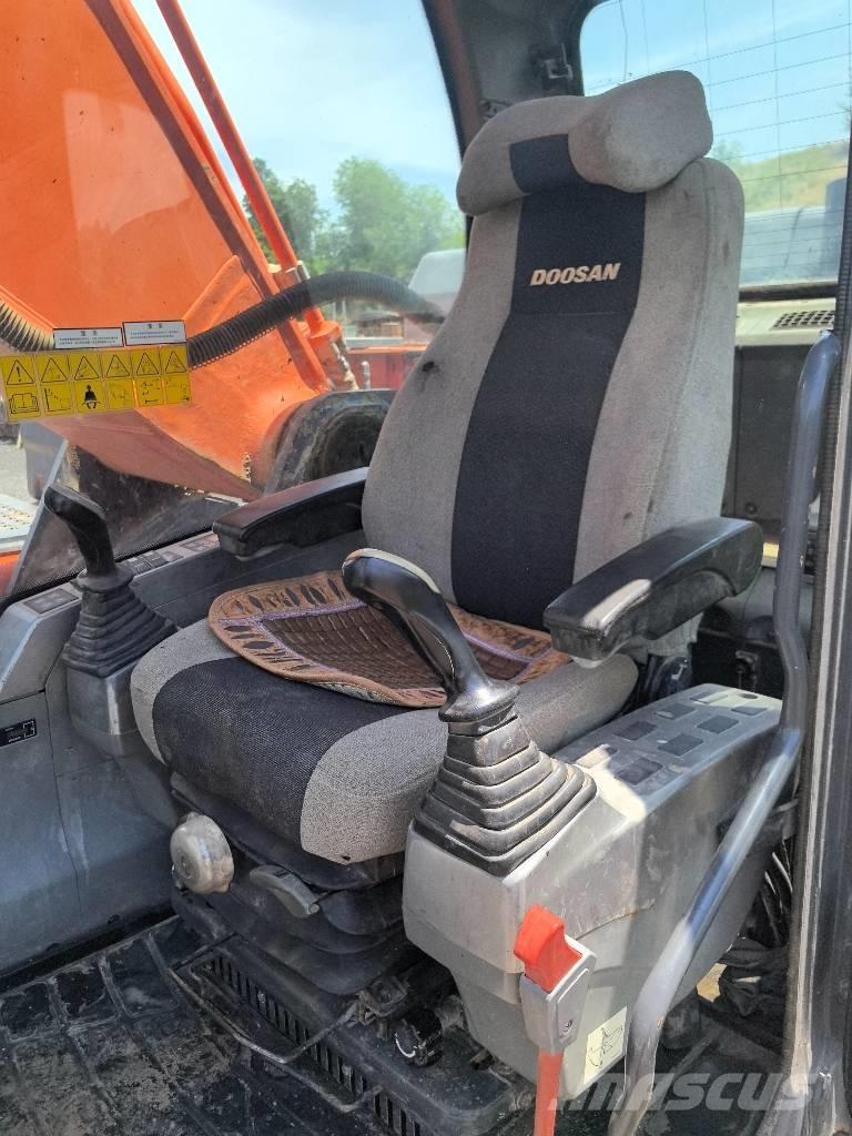 Doosan DX 340 LC-9C Pásové rýpadlá