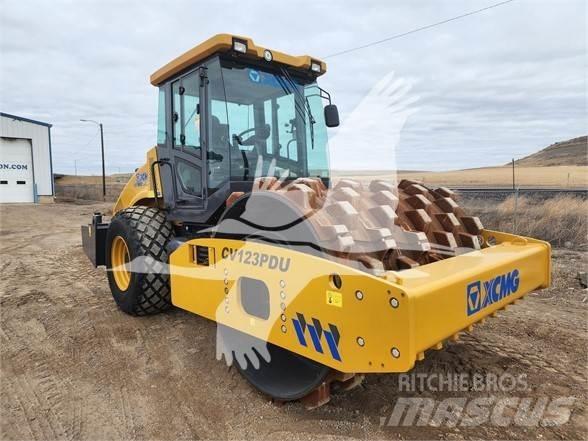 XCMG CV123PDU Ťahačové valce
