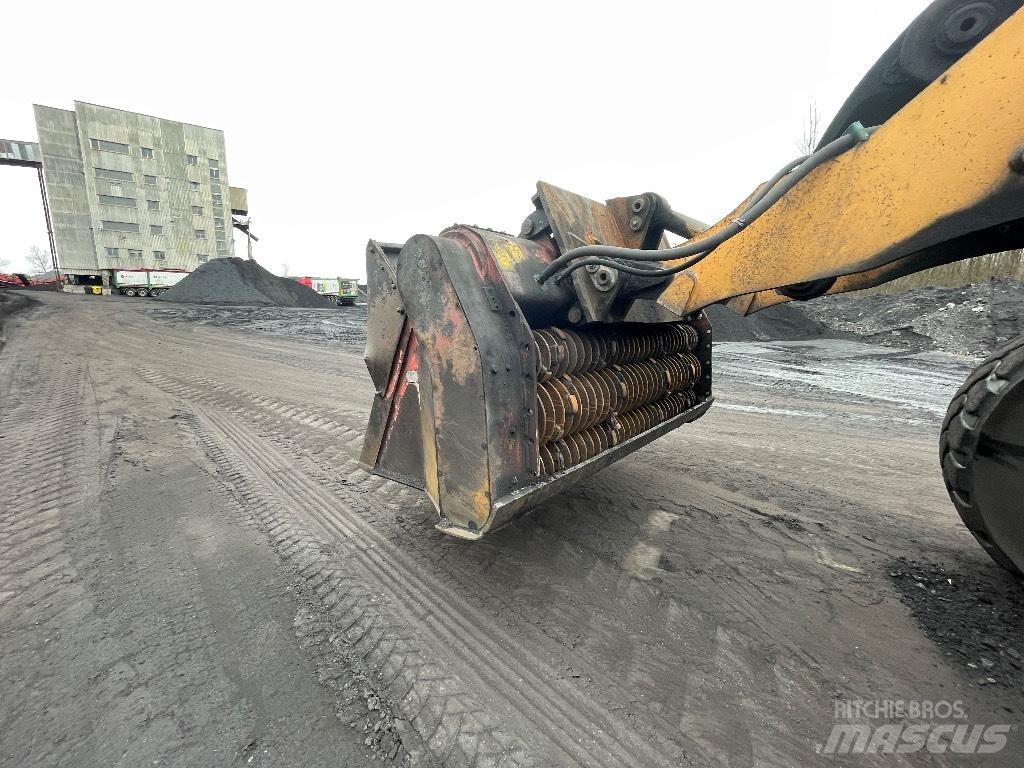 Liebherr L 580 Kolesové nakladače