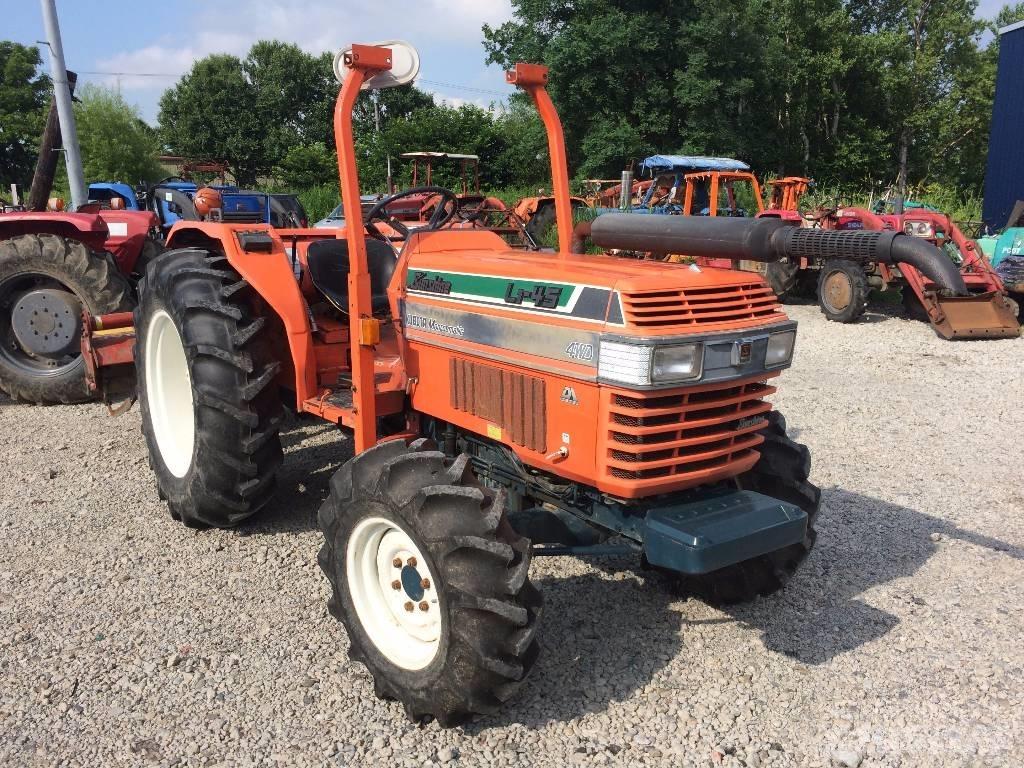 Kubota L1-45 Traktory