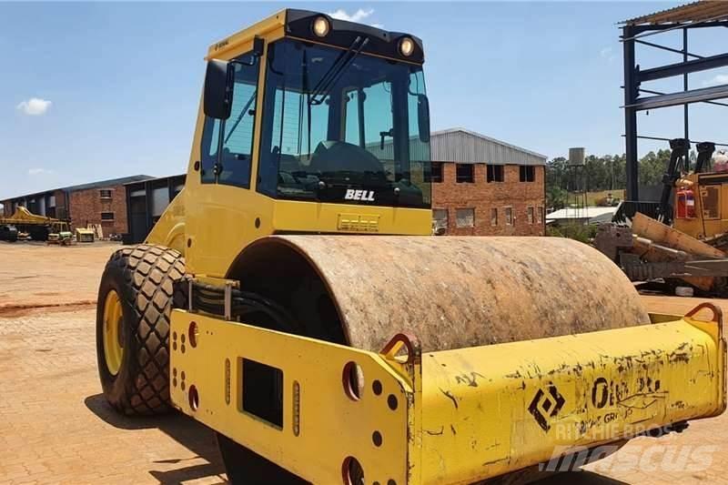 Bomag BW212D-40 Kombinované valce