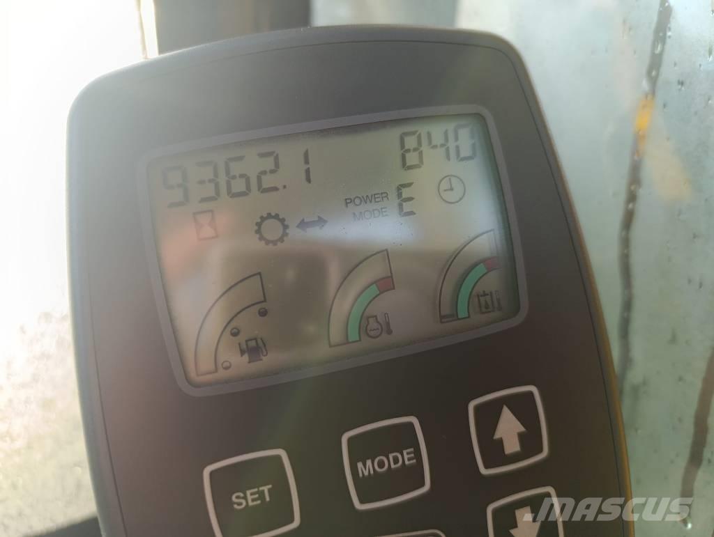 JCB JS 260 NLC T4 Pásové rýpadlá