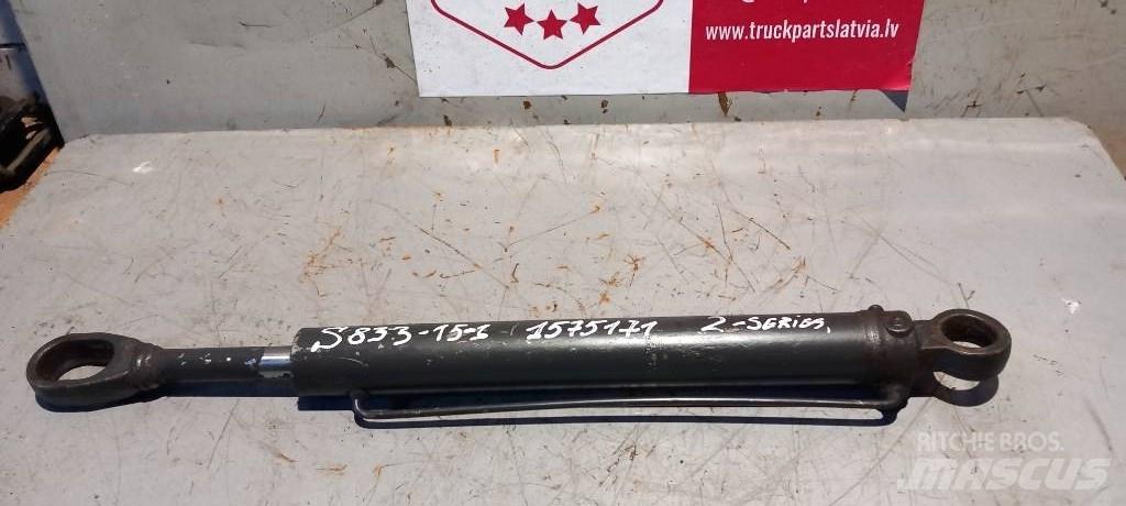 Scania 113.    1575171 Hydraulika