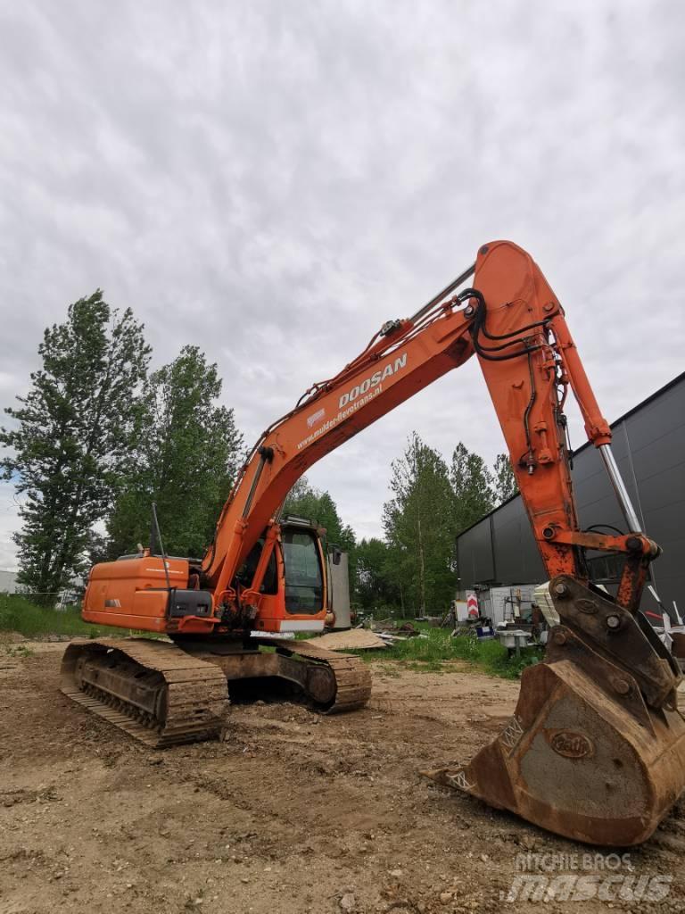 Doosan DX 225 LC Pásové rýpadlá