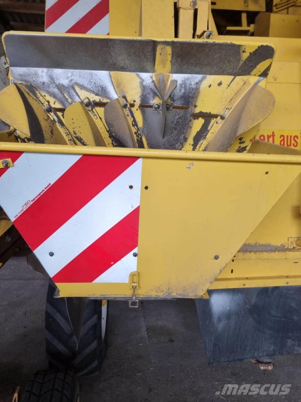 New Holland TF 76 Kombinované zberacie stroje