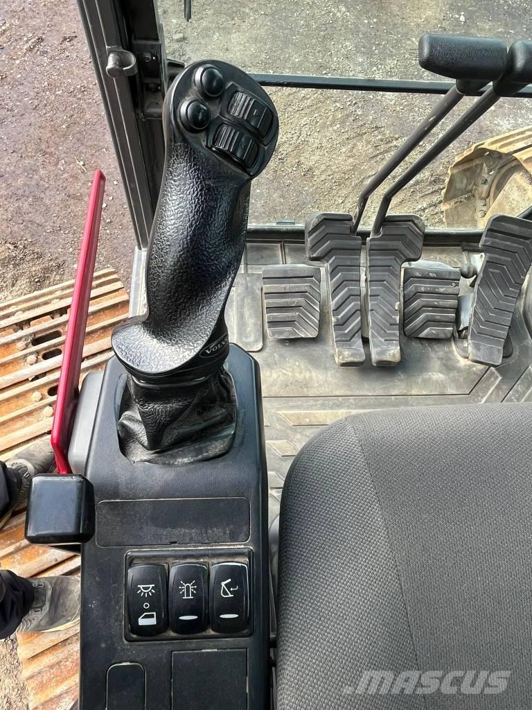 Volvo ECR 235 EL Pásové rýpadlá