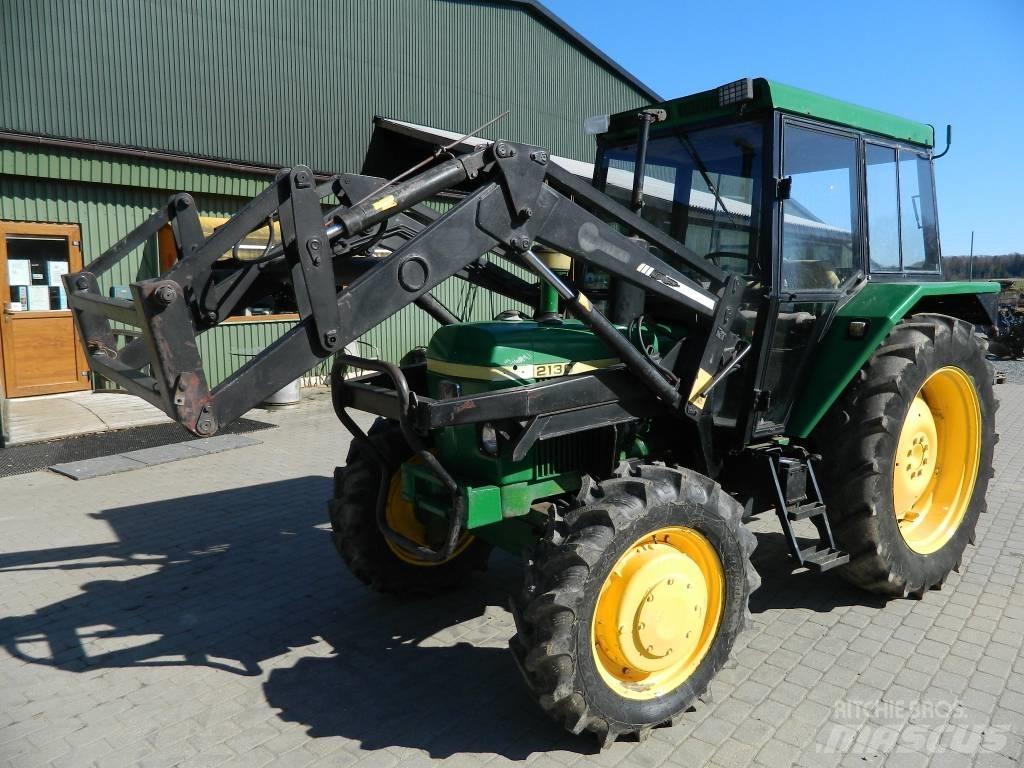 John Deere 2130 Traktory