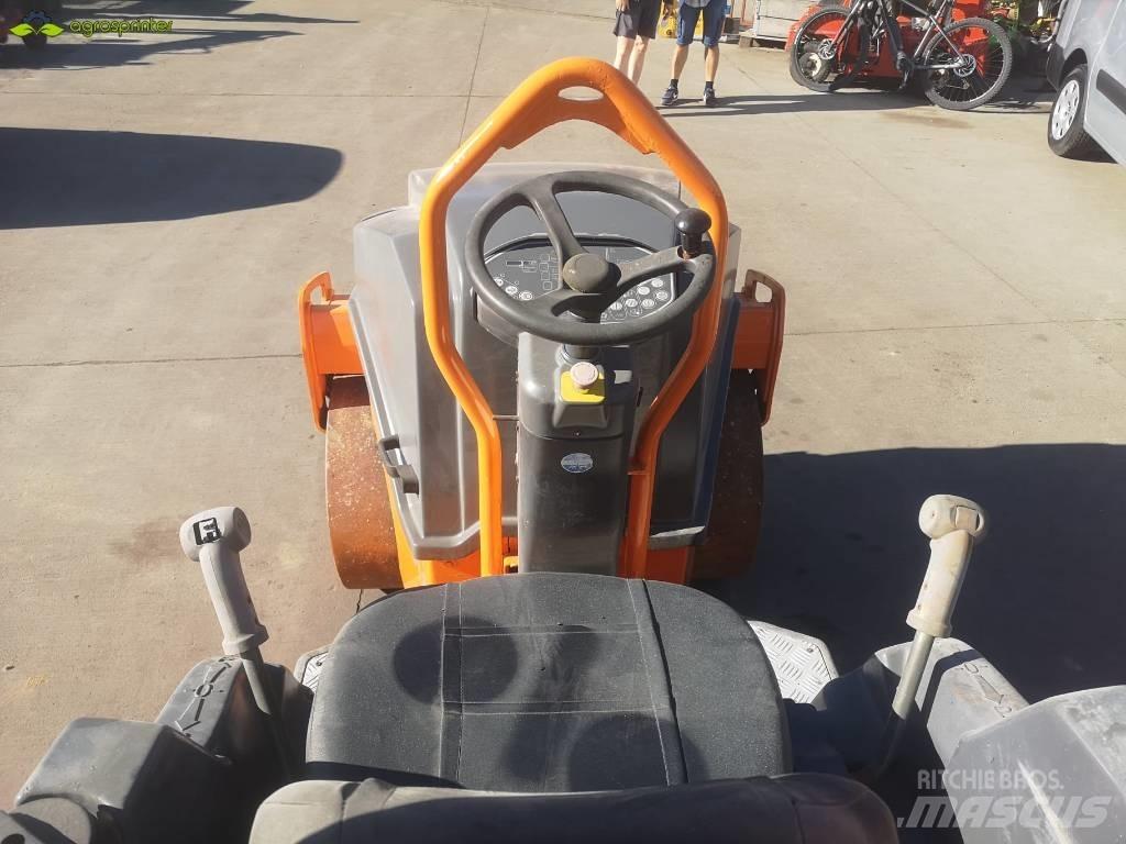 Hamm HD 12 VV Tandemové valce