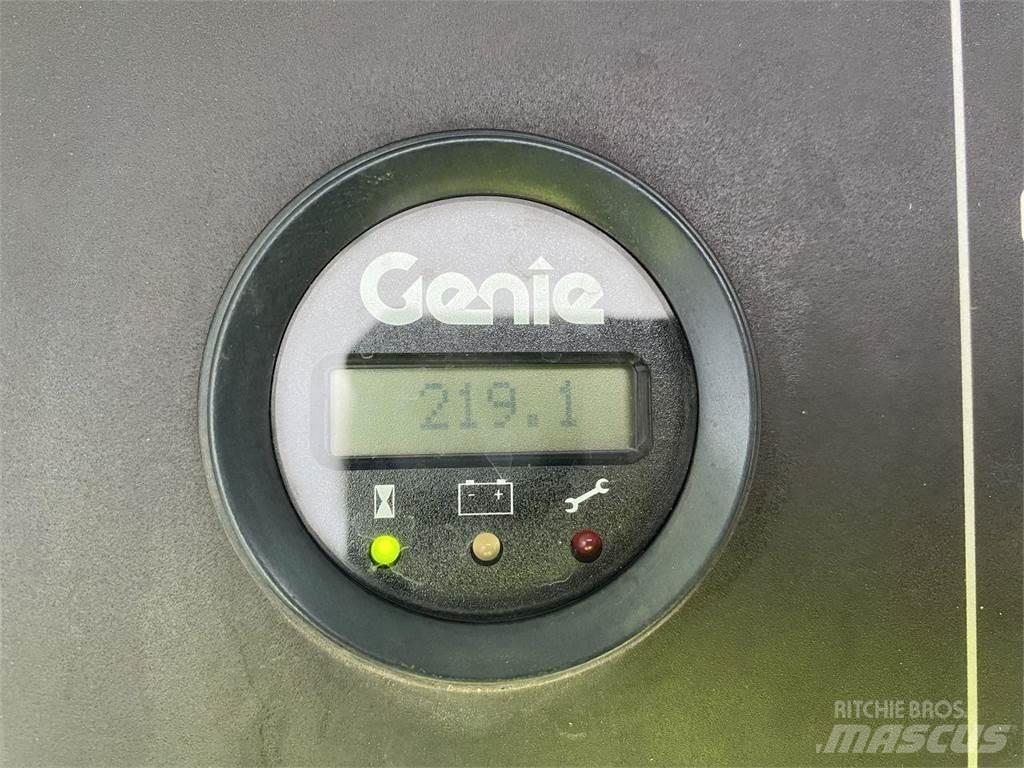 Genie Z60/37 DC Kĺbové plošiny