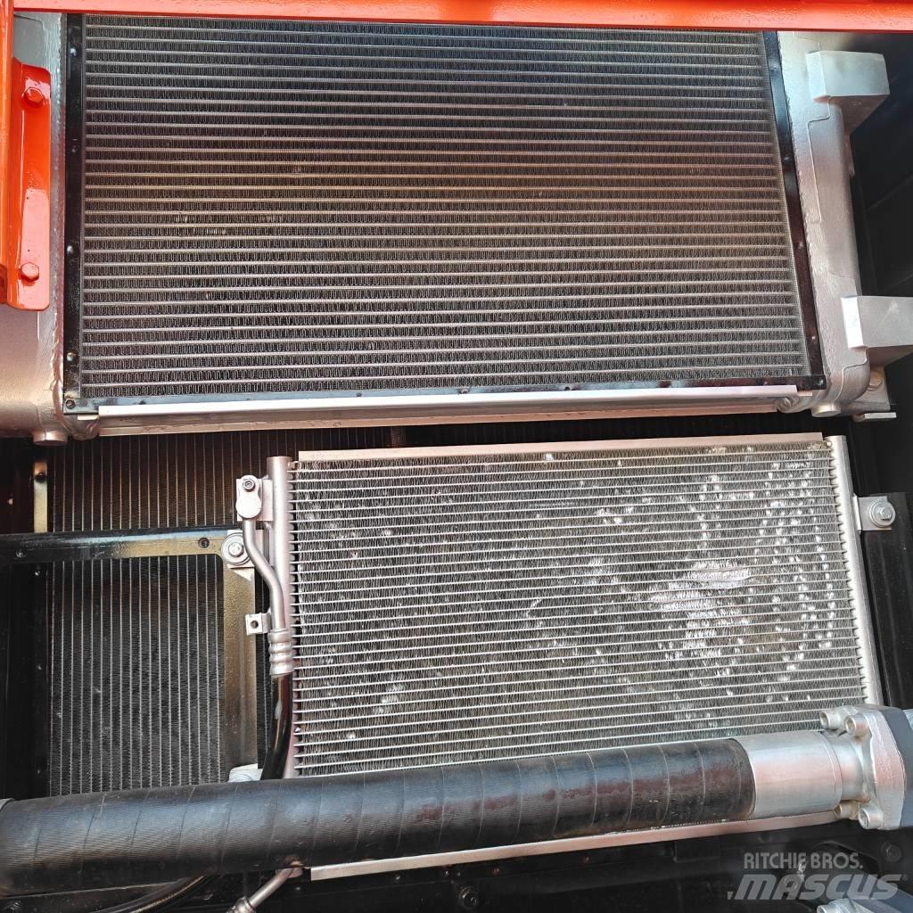 Doosan DX300LC-9C Pásové rýpadlá