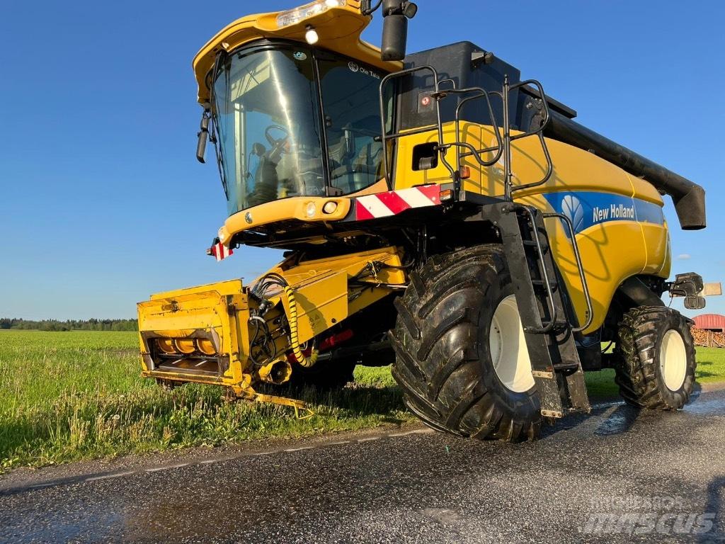 New Holland CX 860 Kombinované zberacie stroje