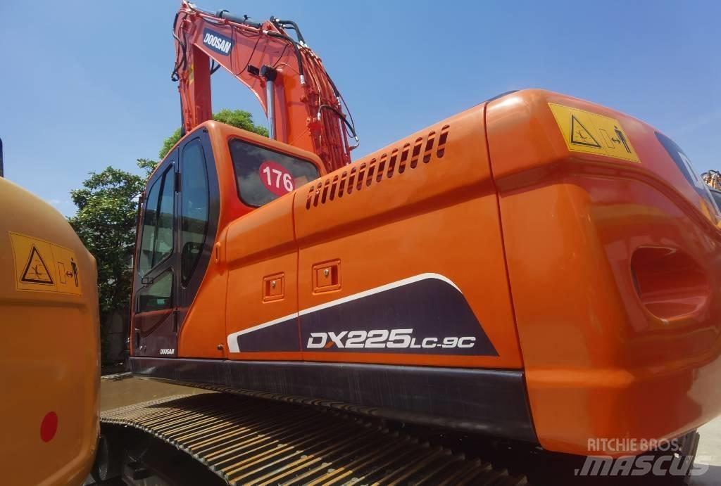 Doosan 225lc-9s Pásové rýpadlá