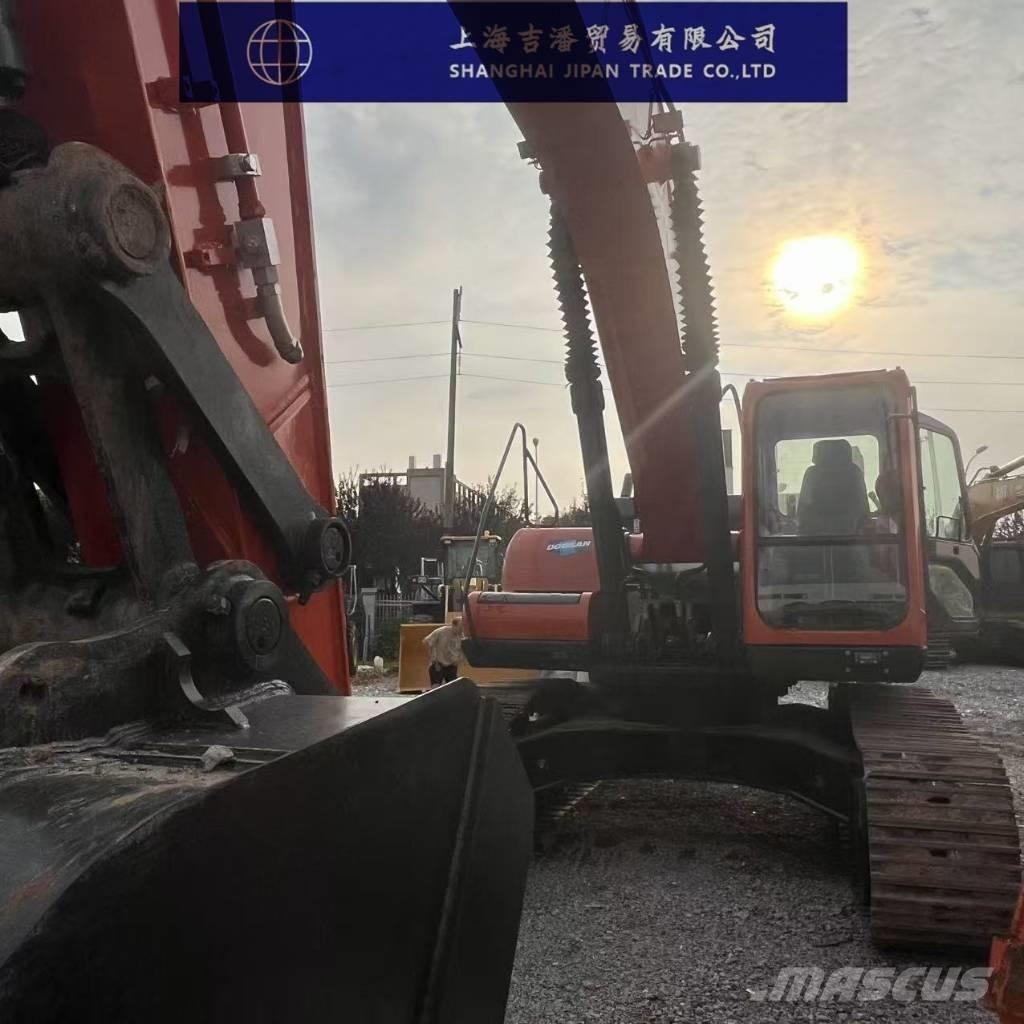 Doosan DH 300 Pásové rýpadlá