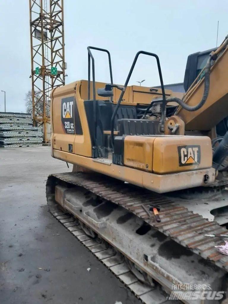 CAT 320 Pásové rýpadlá