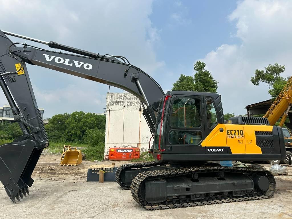 Volvo EC 210 Midi rýpadlá 7 t - 12 t
