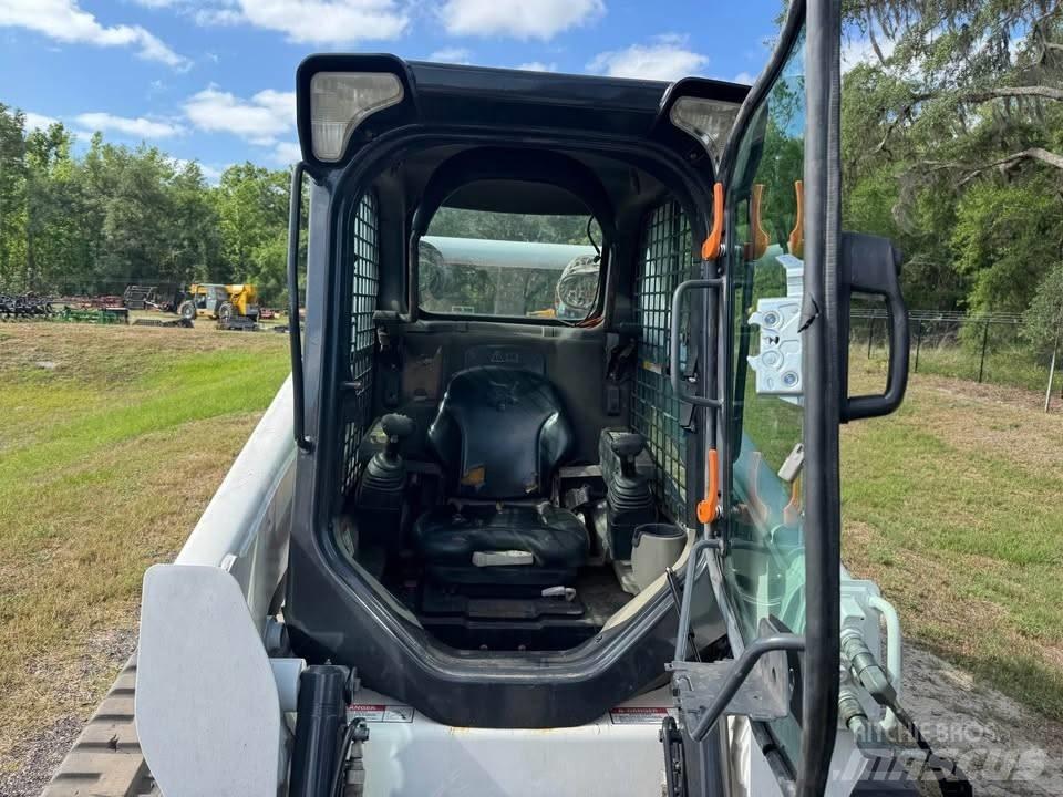 Bobcat T 750 Šmykom riadené nakladače