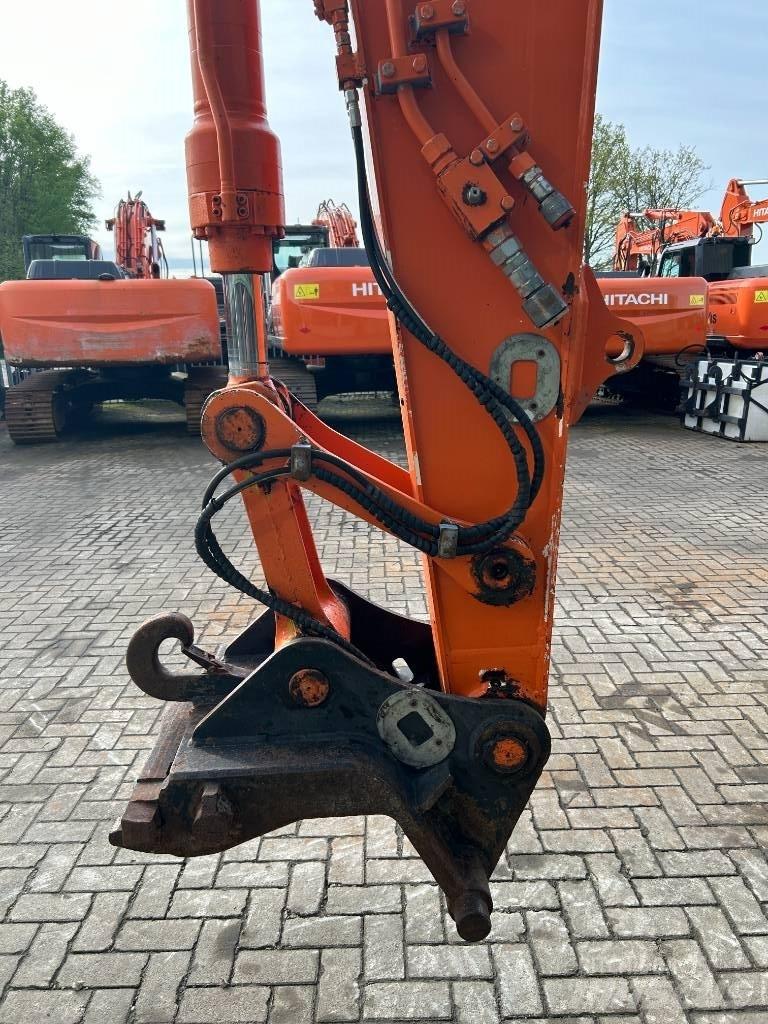 Hitachi ZX 140 W-3 Kolesové rýpadlá