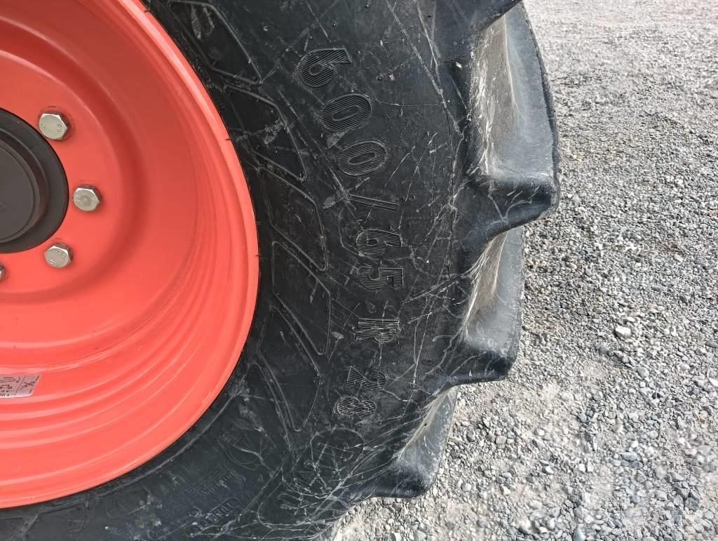 CLAAS TRION 750 Kombinované zberacie stroje