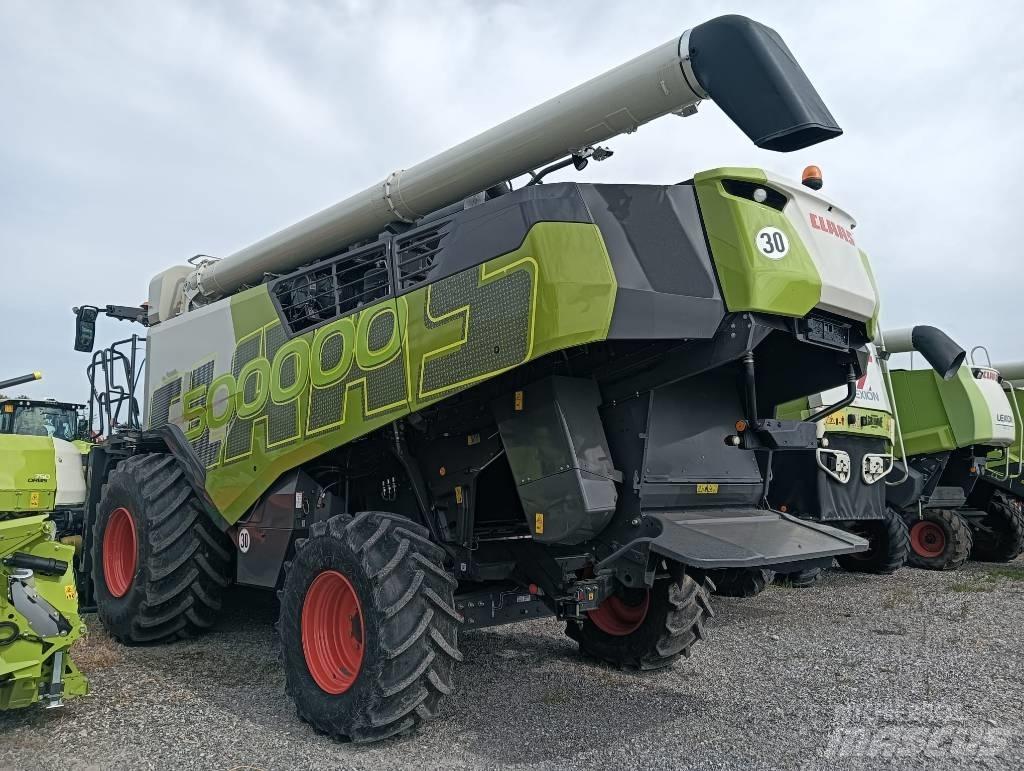 CLAAS TRION 750 Kombinované zberacie stroje