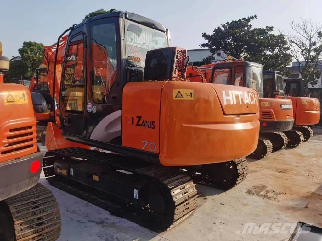 Hitachi ZX 70 Midi rýpadlá 7 t - 12 t