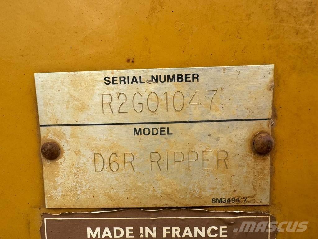 CAT D6R Ripper Ďalšie komponenty