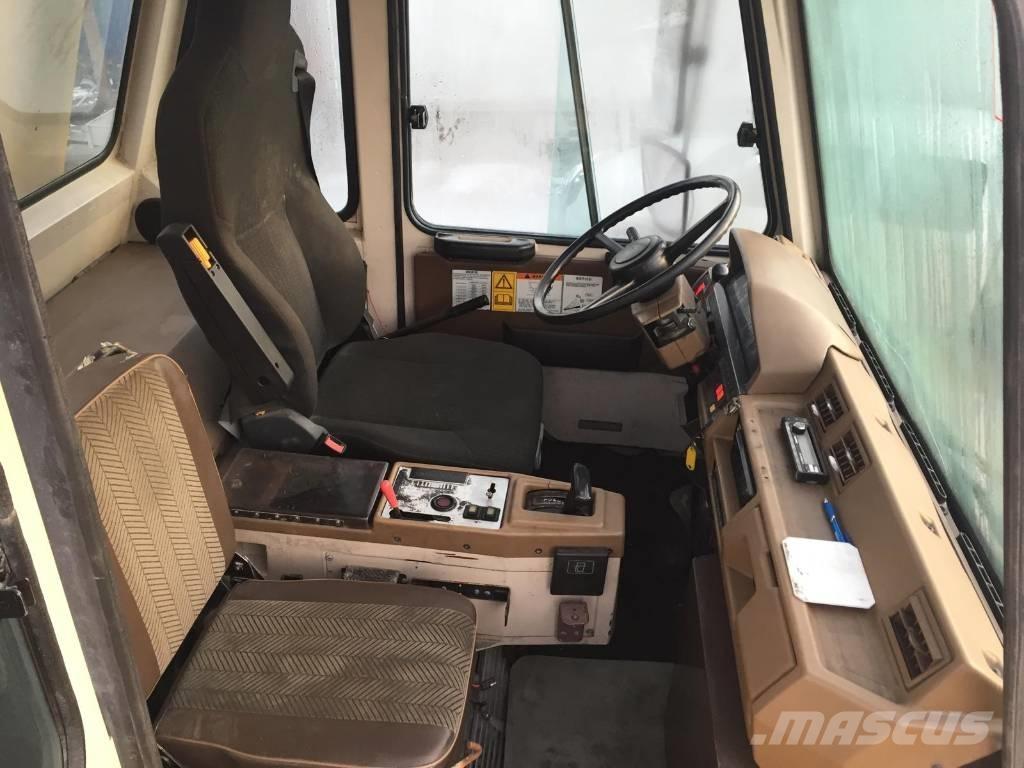 Komatsu HD 465-5 Pevné dempry