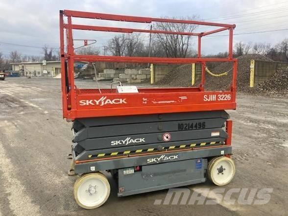 SkyJack SJ III 3226 Nožnicové zdvíhacie plošiny