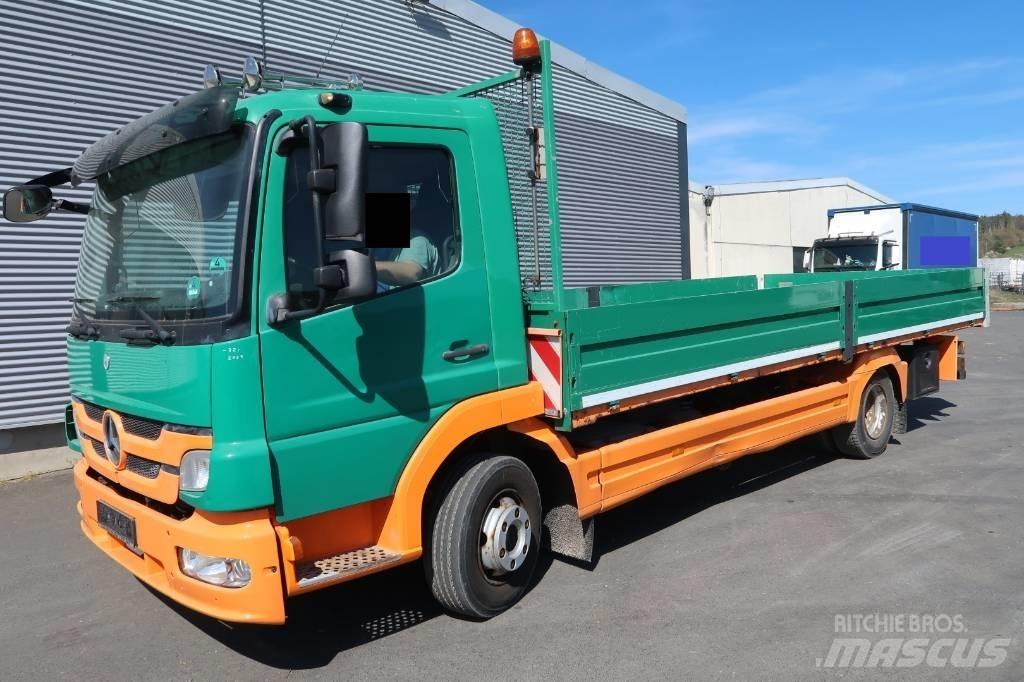 Mercedes-Benz 822 L Nakladacia/sklápacia bočnica