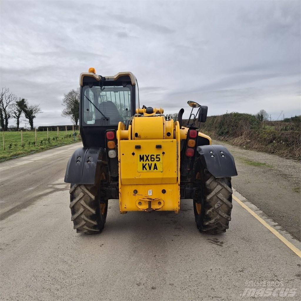 JCB 535-125 Hiviz Teleskopické manipulátory