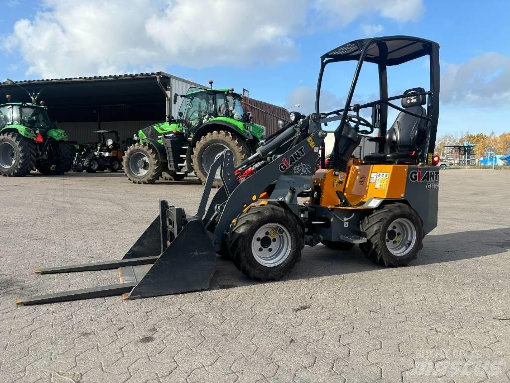 GiANT G 1200 Šmykom riadené nakladače