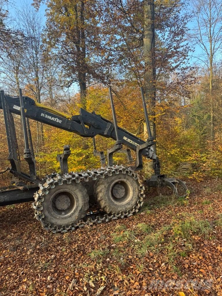 Komatsu 875 Lesné traktory
