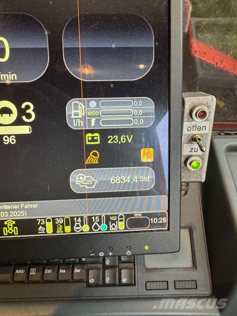 Komatsu 875 Lesné traktory