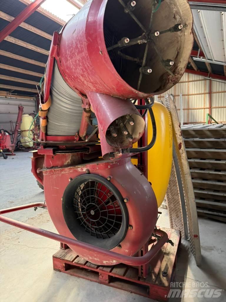 Hardi 600 SVCO Nesené postrekovače