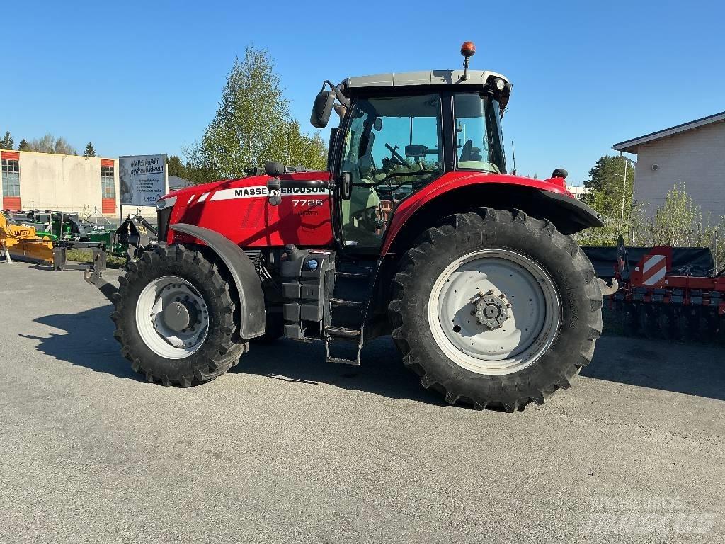 Massey Ferguson 7726 Traktory