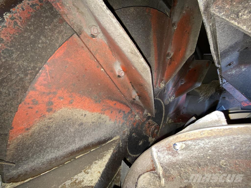 Kuhn MINOTOR 3060 Zariadenie na vykladanie sila