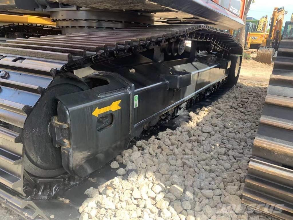 Doosan DX 225 Pásové rýpadlá