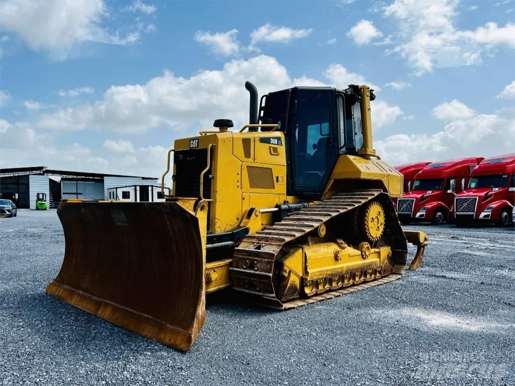 CAT D 6 N XL Pásové dozéry