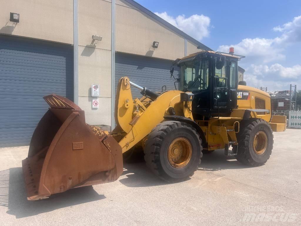 CAT 938M Kolesové nakladače