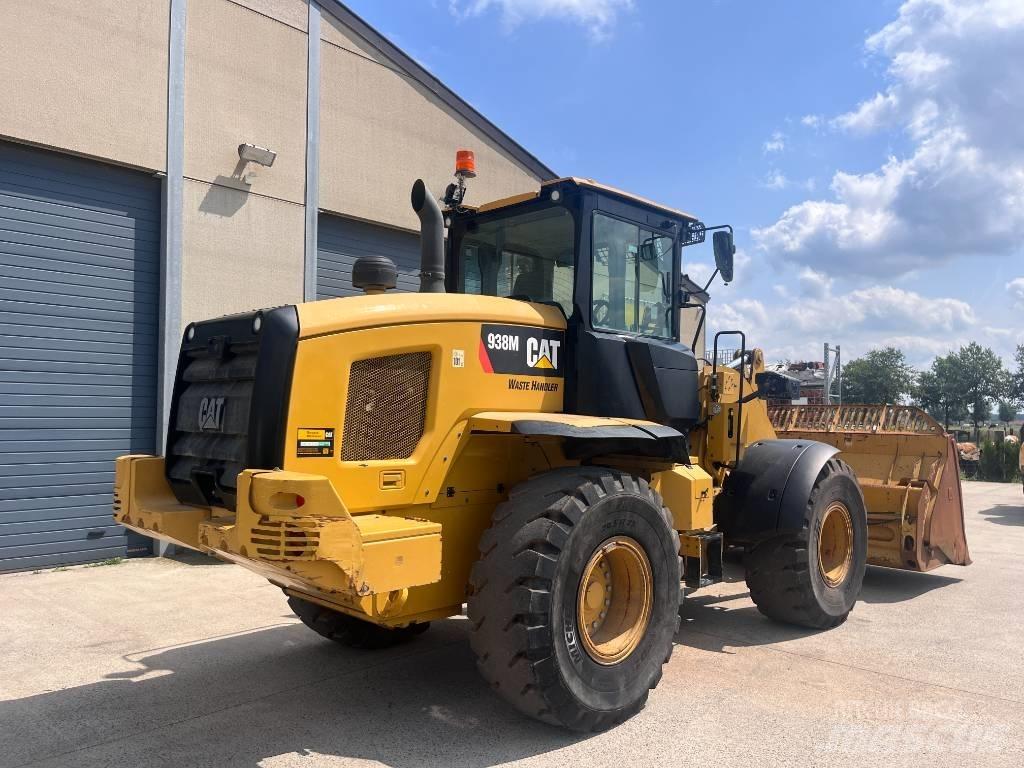 CAT 938M Kolesové nakladače