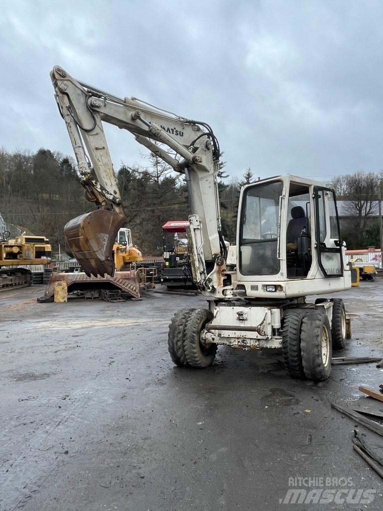 Komatsu PW 95 Kolesové rýpadlá