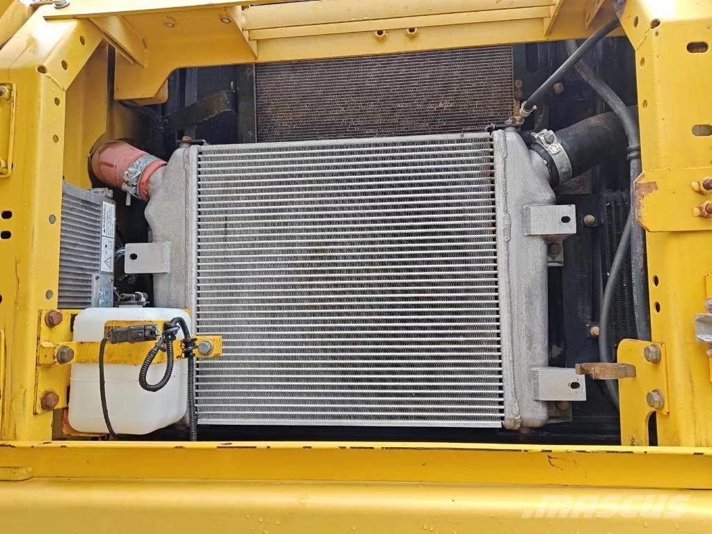 Komatsu PC 400-7 Pásové rýpadlá