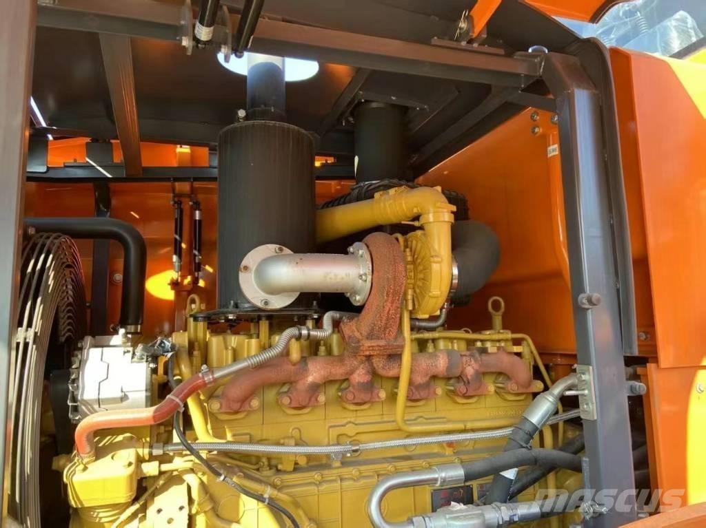 Develon SD 320 Kolesové nakladače