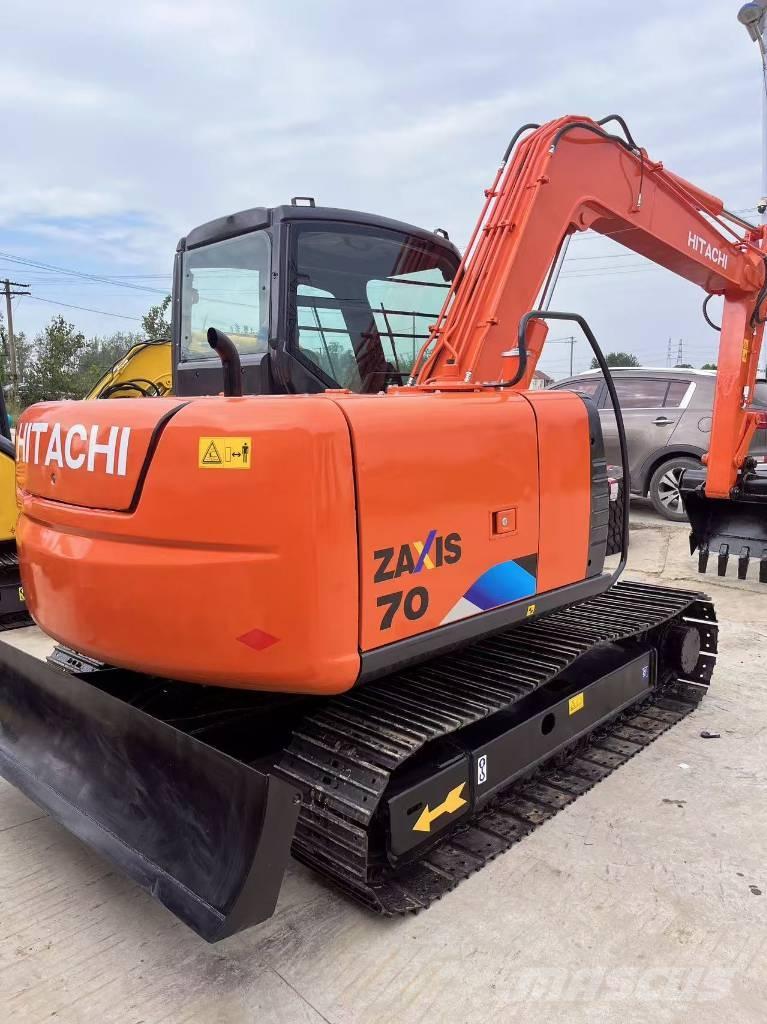 Hitachi ZX 70 Midi rýpadlá 7 t - 12 t